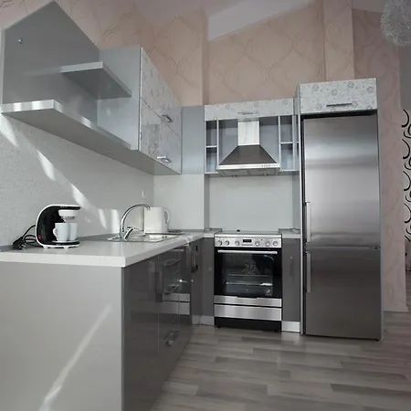 Apart Hotel Central * مومتشيلغراد