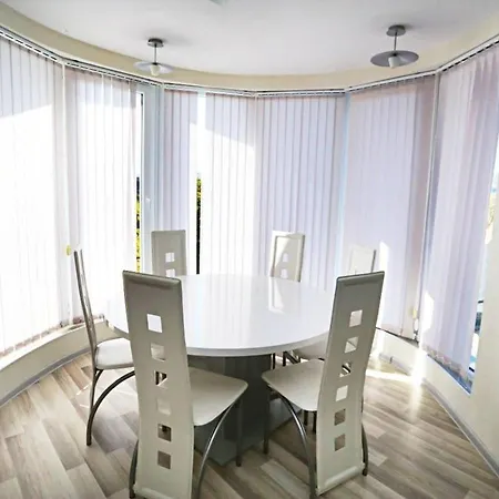 شقة فندقية Apart Hotel Central مومتشيلغراد