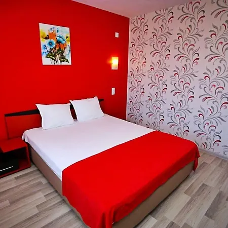 Apart Hotel Central * مومتشيلغراد